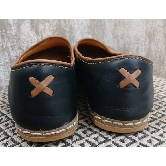 Charix Women's Camel Slip On Shoe EUR 39 US 8.5 Handcrafted Leather Flat - Picture 3 of 8